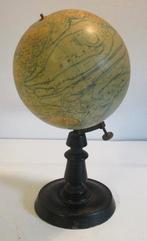 antieke wereldbol globe op houten voet Forest Parijs 140, Verzenden