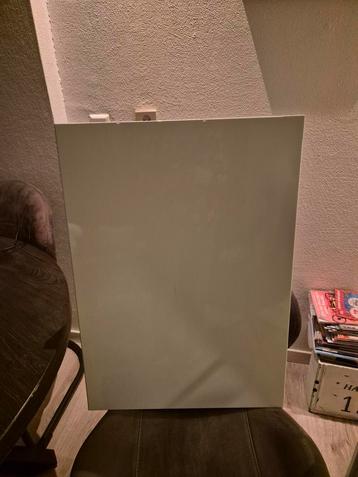 Memobord beschikbaar voor biedingen