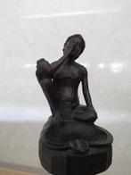 mooi uit hout gesneden beeld pijp rokende man 21 cm, Ophalen of Verzenden