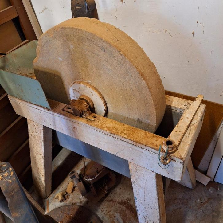 Antieke slijpsteen, Antiek en Kunst, Antiek | Gereedschap en Instrumenten, Ophalen of Verzenden