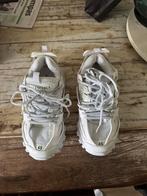 Balenciaga track wit maat 40 (vallen kleiner als 38), Kleding | Heren, Schoenen, Wit, Nieuw, Ophalen of Verzenden, Sneakers of Gympen