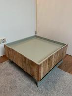 By-Boo salontafel vierkant, hout-metaal, 64x64cm, Huis en Inrichting, Tafels | Salontafels, 50 tot 100 cm, Minder dan 50 cm, Gebruikt