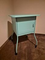 Ikea nachtkastje groen, Huis en Inrichting, Slaapkamer | Nachtkastjes, Ophalen, Zo goed als nieuw, Hout, Minder dan 55 cm
