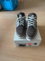 Sneakers taupe maat 43, Ophalen of Verzenden, Zo goed als nieuw, Bruin