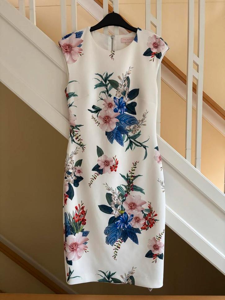 Elegante Ted Baker Jurk met Bloemenprint Maat 1!, Kleding | Dames, Jurken, Zo goed als nieuw, Maat 36 (S), Wit, Knielengte, Ophalen of Verzenden