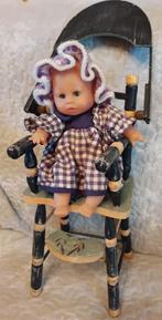 Kakstoel met pop, Verzamelen, Poppen, Ophalen of Verzenden, Gebruikt, Pop