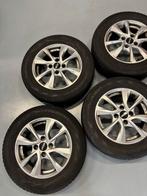 Peugeot 208 Citroen C3 C4 LM winterbanden set 195/65/15, Ophalen of Verzenden, 17 inch, Winterbanden, Banden en Velgen