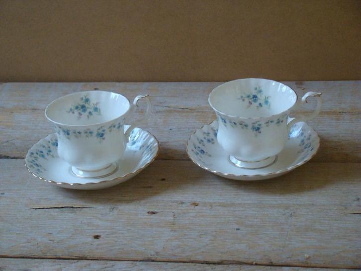 2 Kop-en-schotels, Engels, Royal Albert MEMORY LANE, heren, Antiek en Kunst, Antiek | Servies los, Ophalen of Verzenden
