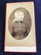 CDV, Vrouw klederdracht, A. Swaab, Den Helder, Gebruikt, Foto, Klederdracht, Ophalen of Verzenden