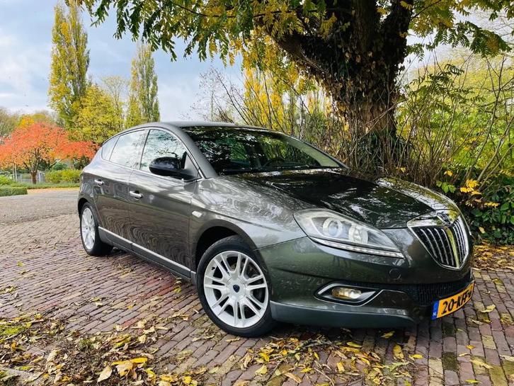 Lancia Delta 1.4 Tjet 120 2009 Top! Winterset en Dakdrager, Auto's, Lancia, Particulier, Delta, Airconditioning, Boordcomputer