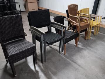 12 horeca terrasstoelen €50.00 beschikbaar voor biedingen