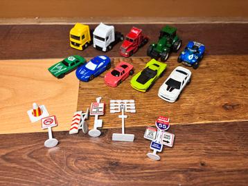 Set kleine auto’s beschikbaar voor biedingen