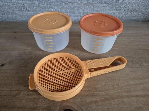 Tupperware knijpzeef met opvangbakje 450ML en deksel Oranje, Huis en Inrichting, Keuken | Tupperware, Zo goed als nieuw, Overige typen