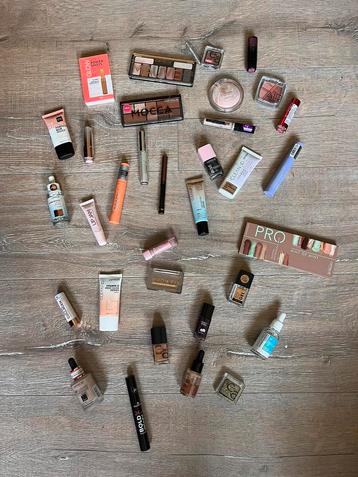 33 nieuwe make-up en verzorgingsproducten beschikbaar voor biedingen
