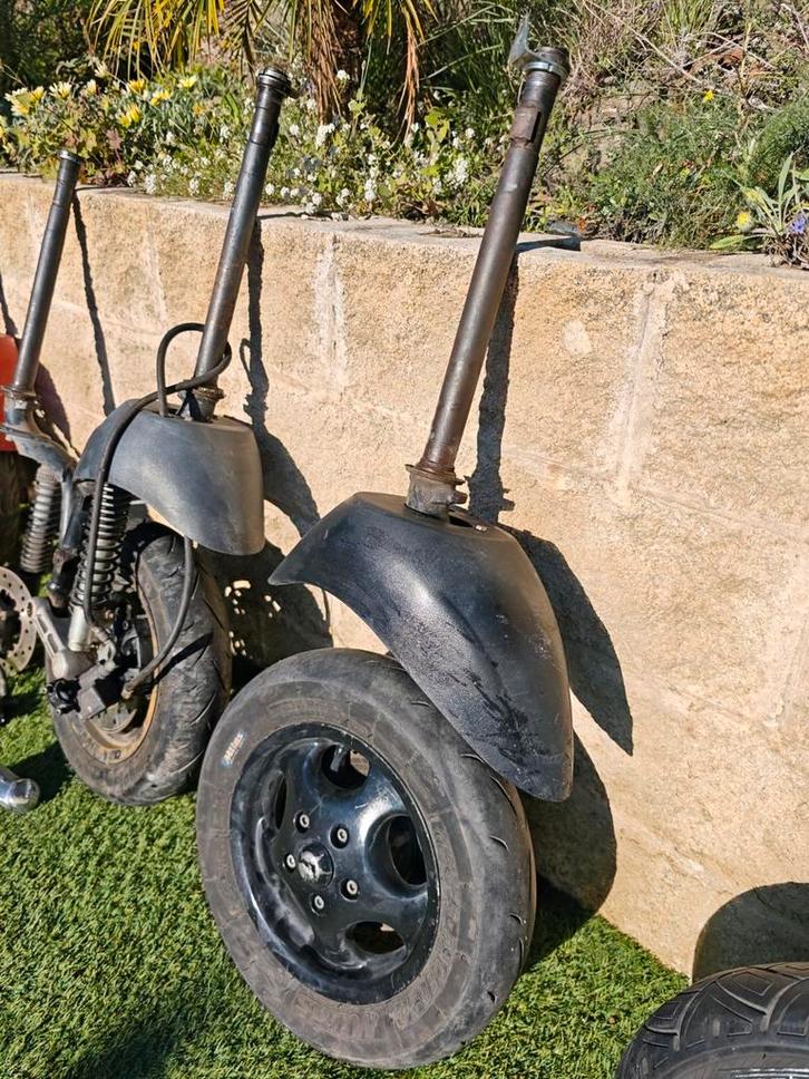 Piaggio zip sp 2000 mono voorvork orgineel 100% recht, Fietsen en Brommers, Brommeronderdelen | Algemeen, Zo goed als nieuw, Overige typen