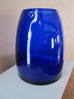 Prachtige mondgeblazen dikwandige kobalt blauwe glas vaas, Antiek en Kunst, Antiek | Vazen, Verzenden