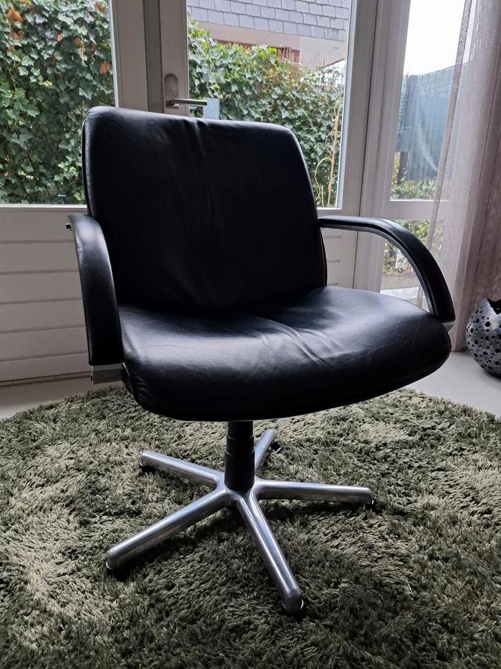 Artifort Geoffrey Harcourt bureaustoel/vergaderstoel leer, Huis en Inrichting, Bureaustoelen, Zo goed als nieuw, Bureaustoel, Zwart