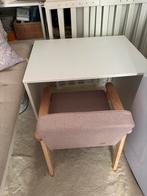 Petit amelie bureau en stoel, Kinderen en Baby's, Kinderkamer | Tafels en Stoelen, Ophalen of Verzenden, Zo goed als nieuw, Tafel(s) en Stoel(en)