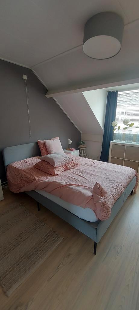 Ikea slattum 140x200 grijs incl lattenbodem en matras, Huis en Inrichting, Slaapkamer | Bedden, Gebruikt, Tweepersoons, 140 cm