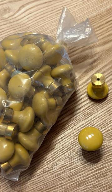 Set nieuwe meubelknoppen in diverse kleuren beschikbaar voor biedingen