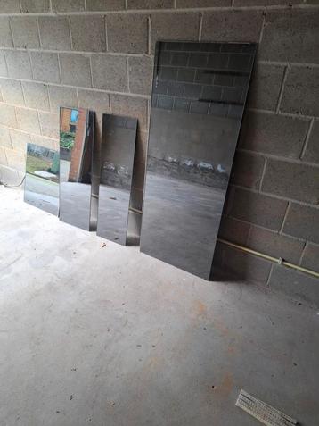 Donkere Spiegels - Goede Staat beschikbaar voor biedingen