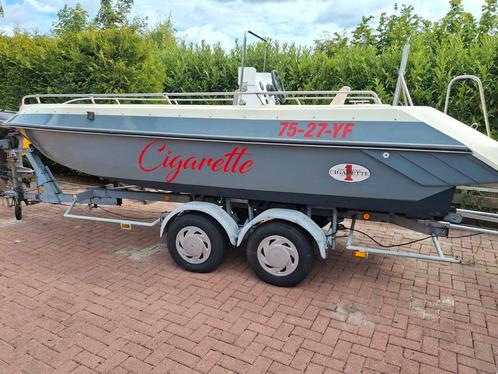 Grote consoleboot 630, Watersport en Boten, Vis- en Consoleboten, Zo goed als nieuw, 10 tot 30 pk, 3 tot 6 meter, Benzine, Buitenboordmotor