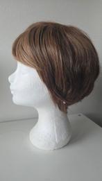 Haarwerk pruik natuurlijk ogend  kort vrouwelijk., Ophalen of Verzenden, Nieuw, Pruik of Haarverlenging
