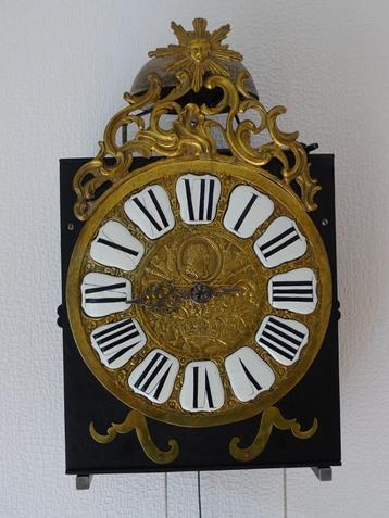 cartouche comtoise klok beschikbaar voor biedingen