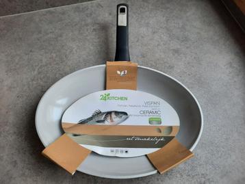 Nieuwe vispan met keramische binnenlaag merk = 24 Kitchen beschikbaar voor biedingen