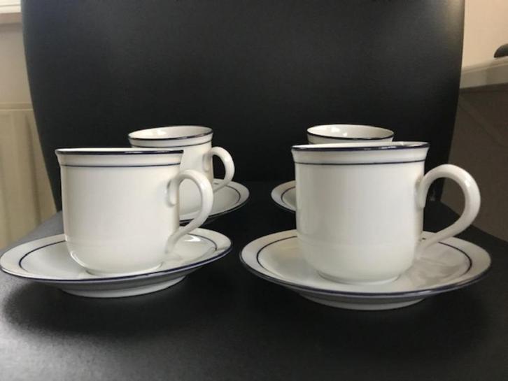 4 kop en schotels Bavarai Seltman, Huis en Inrichting, Keuken | Servies, Zo goed als nieuw, Kop(pen) en/of Schotel(s), Overige stijlen