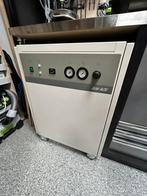 Jun Air stille compressor, Ophalen, 6 tot 10 bar, Zo goed als nieuw, 200 tot 400 liter/min