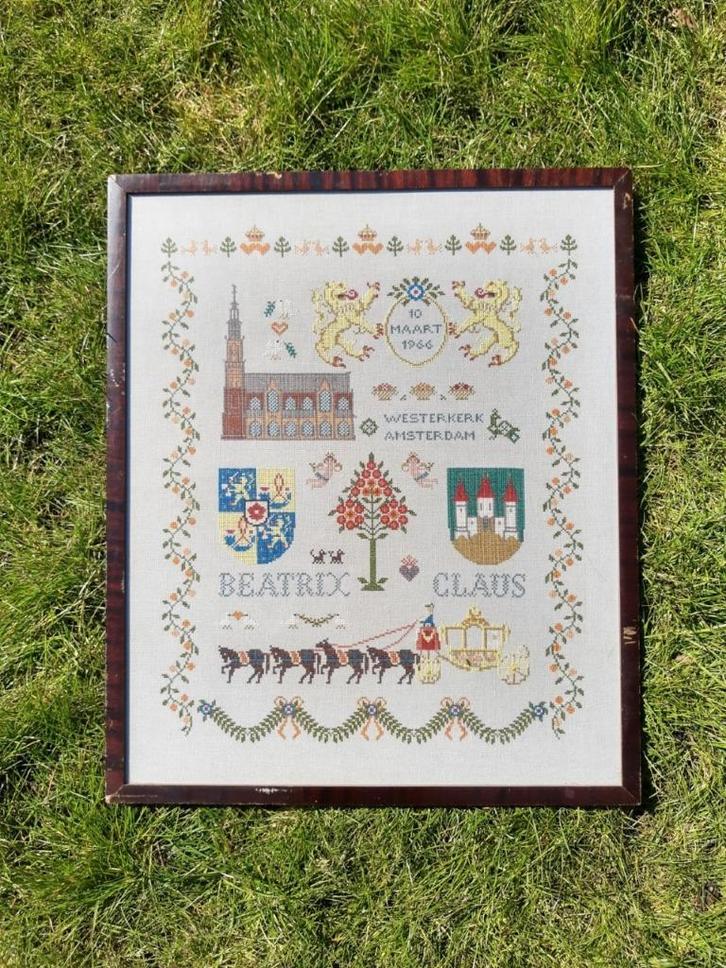 Borduurwerk koninkljik huis (1966), Verzamelen, Koninklijk Huis en Royalty, Gebruikt, Overige typen, Nederland, Ophalen of Verzenden