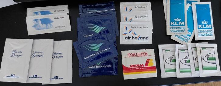 KLM, Garuda, Transavia e.a.. Verfrissingsdoekjes,, Verzamelen, Luchtvaart en Vliegtuigspotten, Overige typen, Verzenden