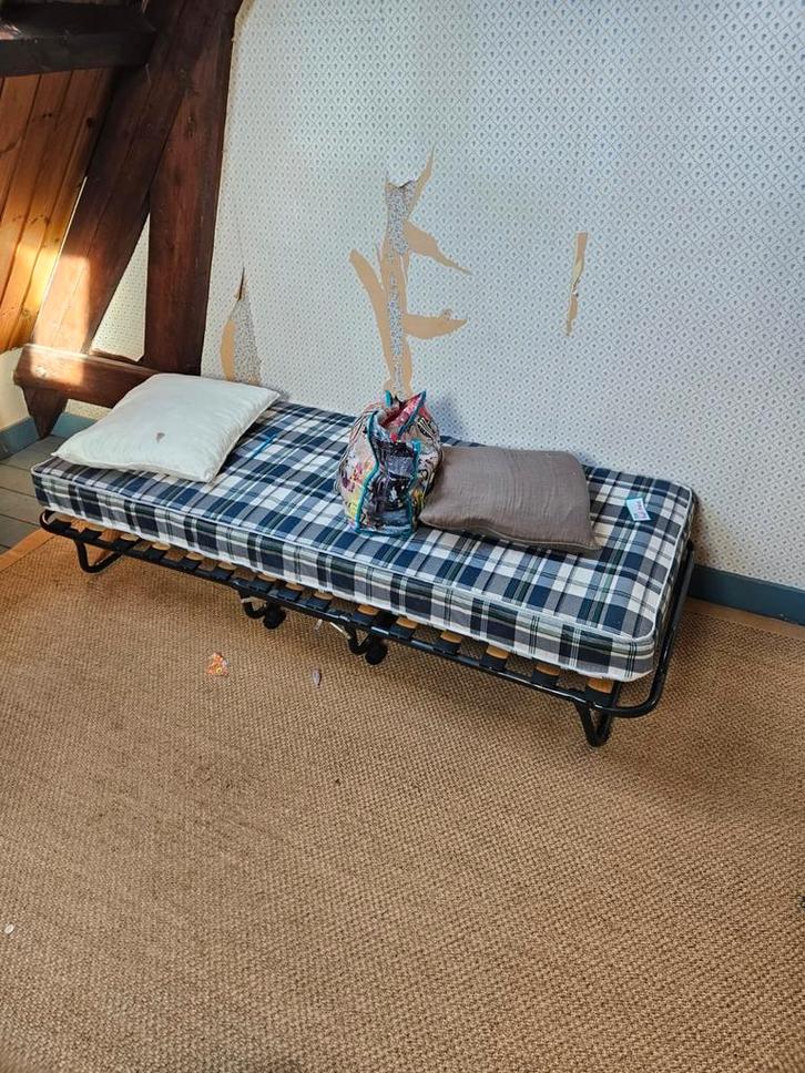 Linnenkast & Opklapbed / Logeerbed, Huis en Inrichting, Kasten | Kledingkasten, Gebruikt, 150 tot 200 cm, 50 tot 100 cm, Ophalen of Verzenden