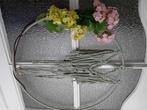 Deurkrans metalen ring met macrame en bloemen, Huis en Inrichting, Woonaccessoires | Kransen, Ophalen, Zo goed als nieuw