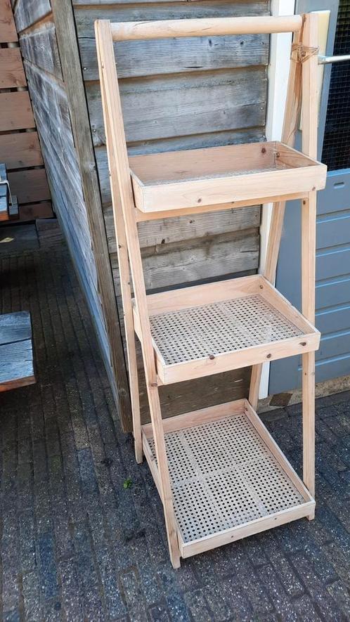 Leuk houten plantenrek, Huis en Inrichting, Kasten | Stellingkasten, Zo goed als nieuw, Ophalen