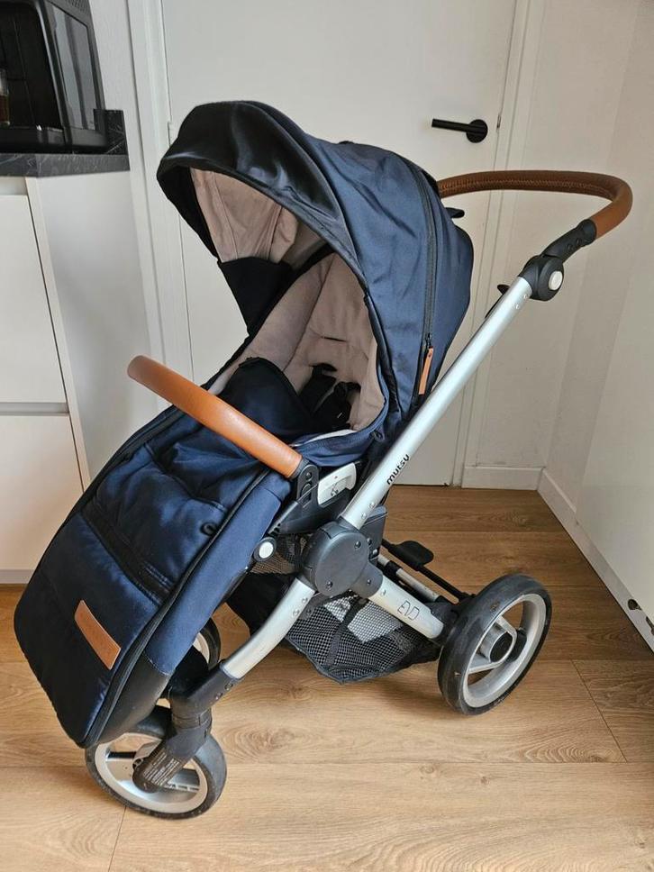 Mutsy Evo kinderwagen met voetenzak, Kinderen en Baby's, Kinderwagens en Combinaties, Gebruikt, Kinderwagen, Mutsy, Verstelbare duwstang