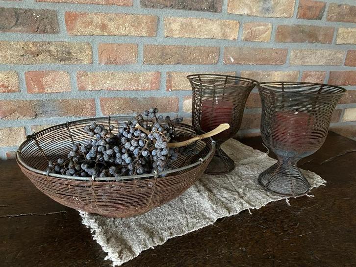 Brocante set, draadmand en 2 draad windlichten, Antiek en Kunst, Curiosa en Brocante, Ophalen of Verzenden