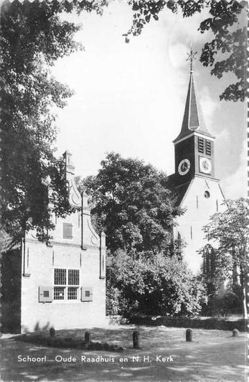(300-445-021) Schoorl Oude Raadhuis met Kerk beschikbaar voor biedingen