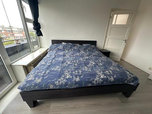200 x 200 Bed frame and mattress, Huis en Inrichting, Slaapkamer | Bedden, Zo goed als nieuw, Tweepersoons, Overige maten, 200 cm