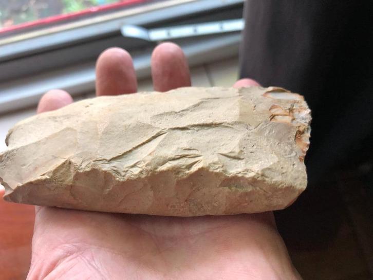 Bodemvondst BIJL STEENTIJD Neolithicum 4000 jr Prehistorie, Antiek en Kunst, Curiosa en Brocante, Ophalen of Verzenden