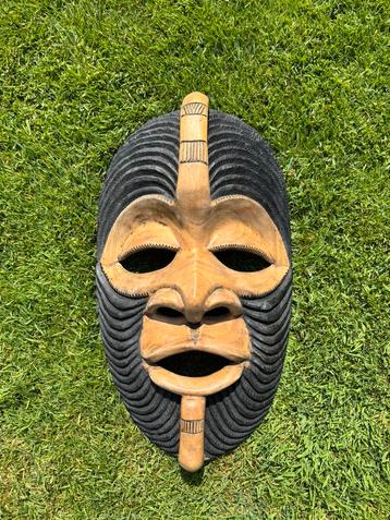 Masker hout beschikbaar voor biedingen