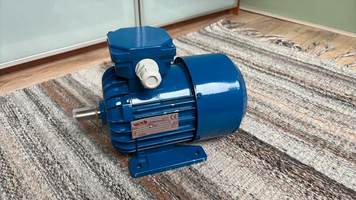 Vector 0.25kw kwaliteitsmotor nieuw, Doe-het-zelf en Verbouw, Motoren, Nieuw, Elektromotor, Minder dan 1400 rpm, Ophalen of Verzenden