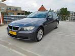 BMW 3-Serie 320i Touring Nieuwe APK Leder Navi, Auto's, BMW, Achterwielaandrijving, Zwart, 4 cilinders, Stationwagon