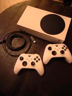 Xbox S met 2 controllers in goede staat, Spelcomputers en Games, Games | Xbox Series X en S, Ophalen, Zo goed als nieuw