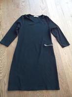 Zwarte Bijenkorf jurk maat XL, Kleding | Dames, Jurken, Gedragen, Bijenkorf, Ophalen of Verzenden, Onder de knie