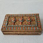 Nepalese oude brass box, Antiek en Kunst, Antiek | Koper en Brons, Ophalen of Verzenden