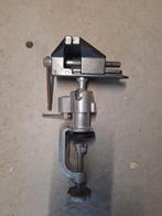 Tafel bankschroef zeer goede staat, Doe-het-zelf en Verbouw, Werkbanken, Ophalen of Verzenden, Zo goed als nieuw, Bankschroef