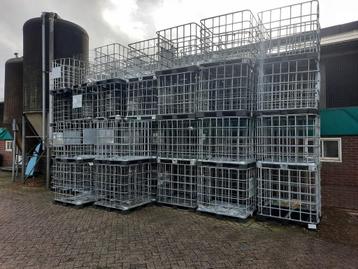 Mooie Ibc kratten met stalen en kunstof pallet en