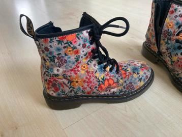 Super mooie dr martens maat 35 beschikbaar voor biedingen